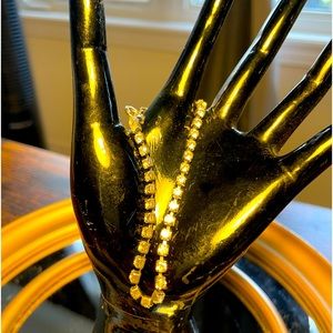 Gorgeous vintage simple rhinestone bracelet.